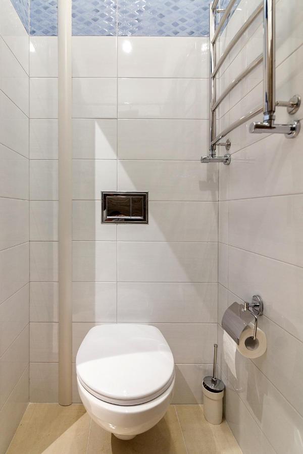 Leogrand Three Bedrooms Vip Apartments On Kniazia Romana 12 Лвив Екстериор снимка